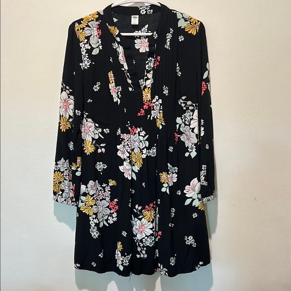 OLD NAVY long sleeve Black Dress with Floral Print and deep V neck Size Small